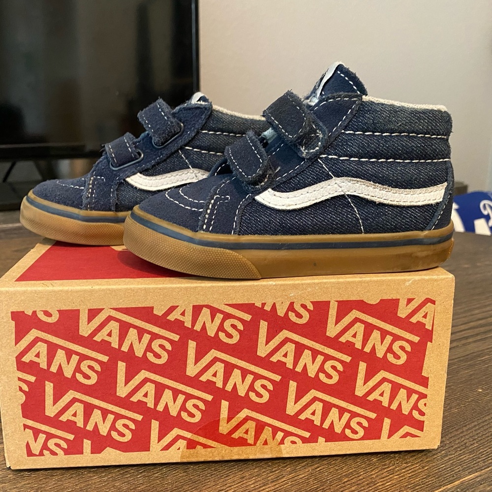 7c boys vans